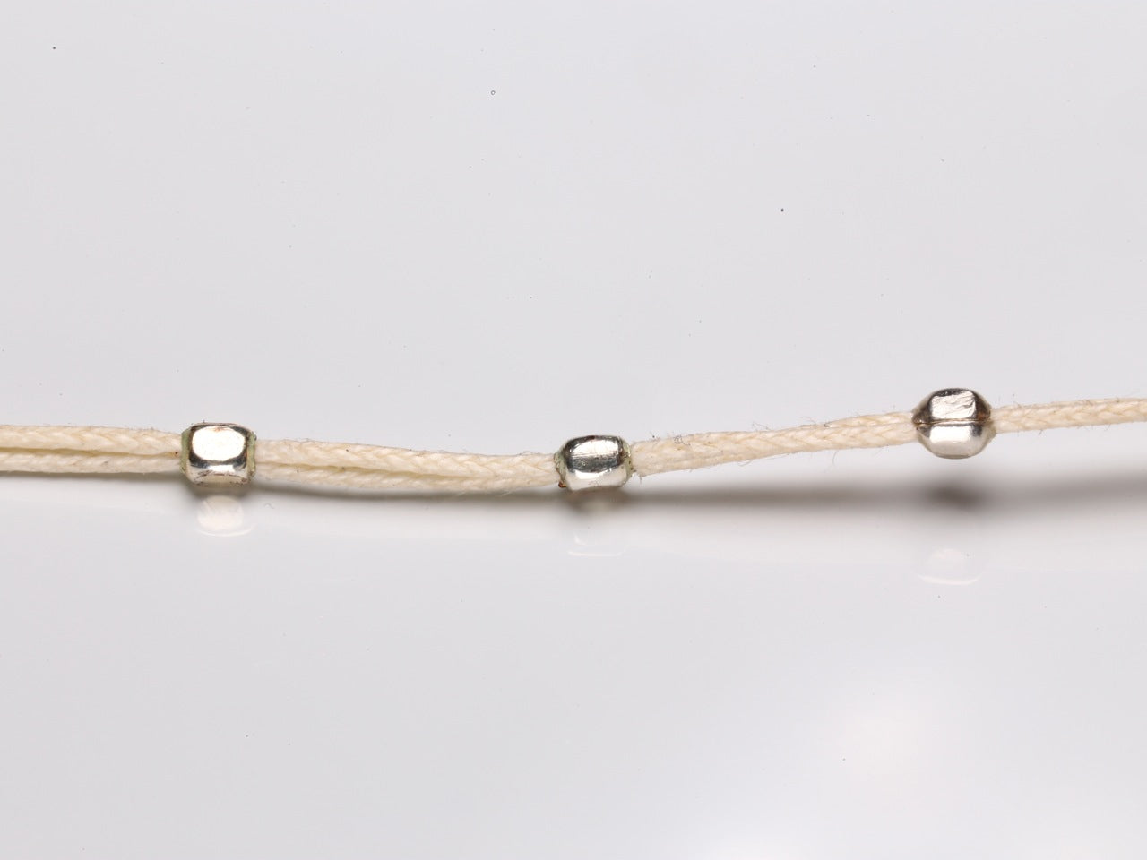 Silver Beads Narrow Wrap Bracelet_white(Long)